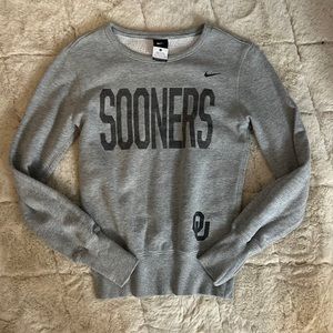 Oklahoma Sooners sweatshirt Nike size small womens